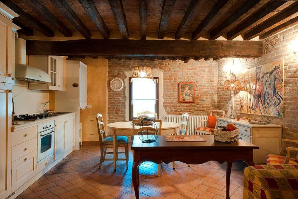 Hôtel Agriturismo Corte Ghiara à Fontanellato Extérieur photo