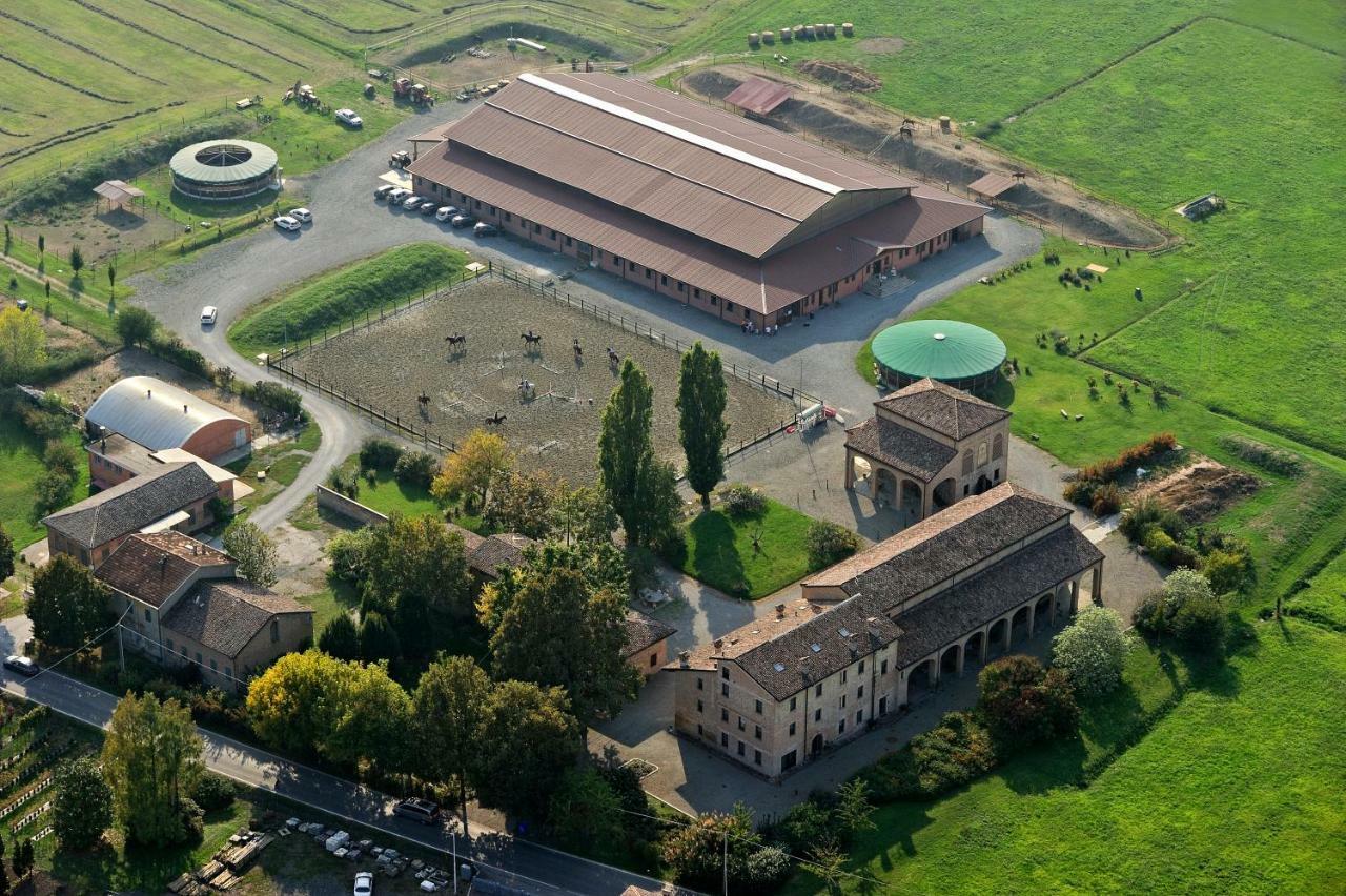 Hôtel Agriturismo Corte Ghiara à Fontanellato Extérieur photo
