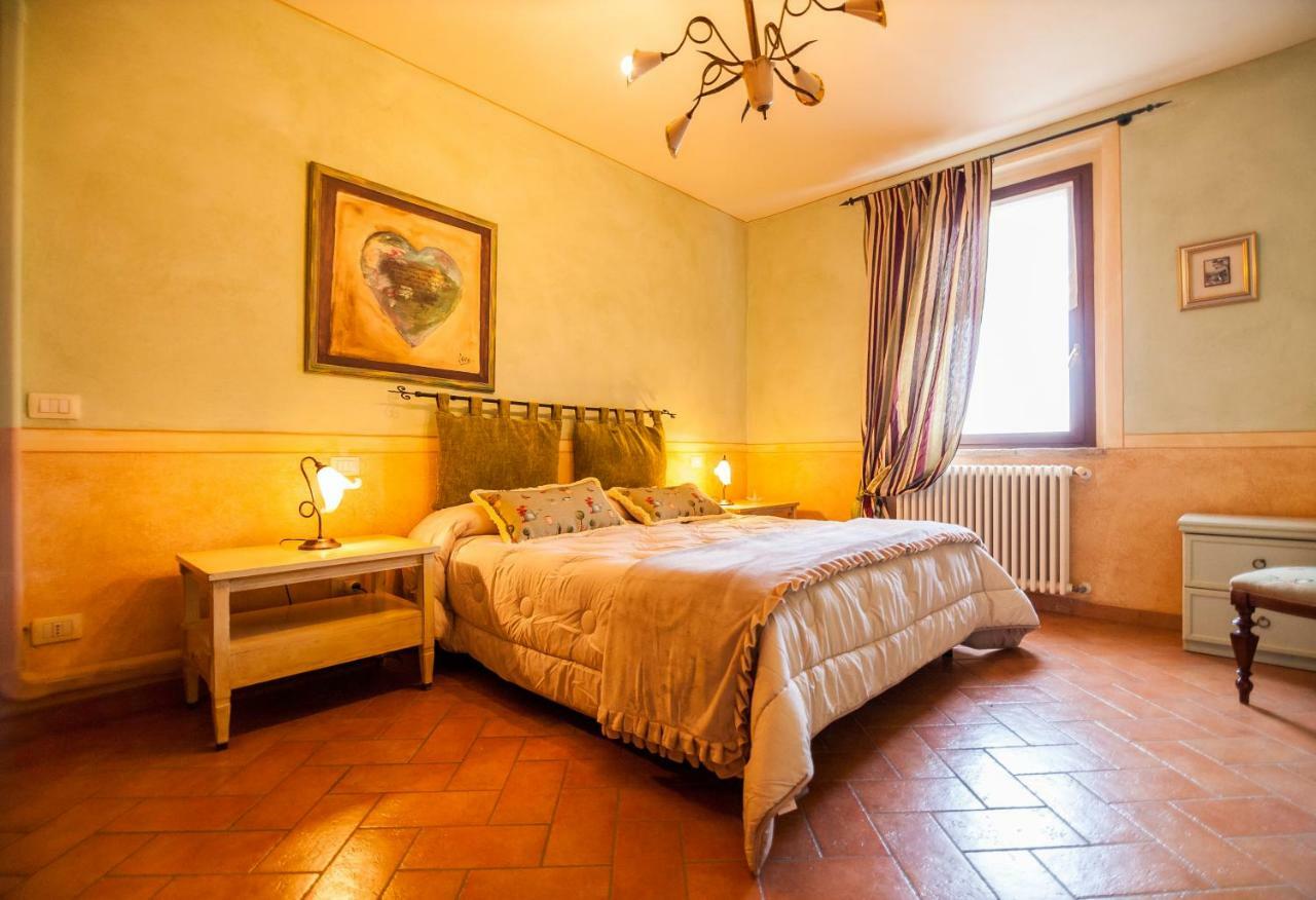 Hôtel Agriturismo Corte Ghiara à Fontanellato Extérieur photo